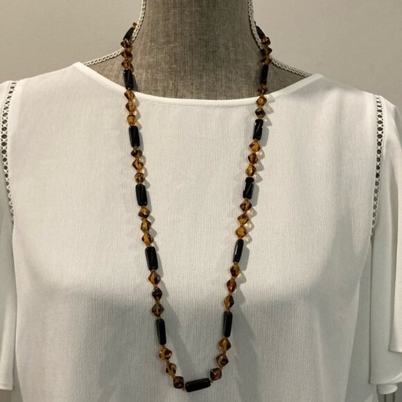 Black and Brown iridescent beaded Necklace - Picture 4 of 9